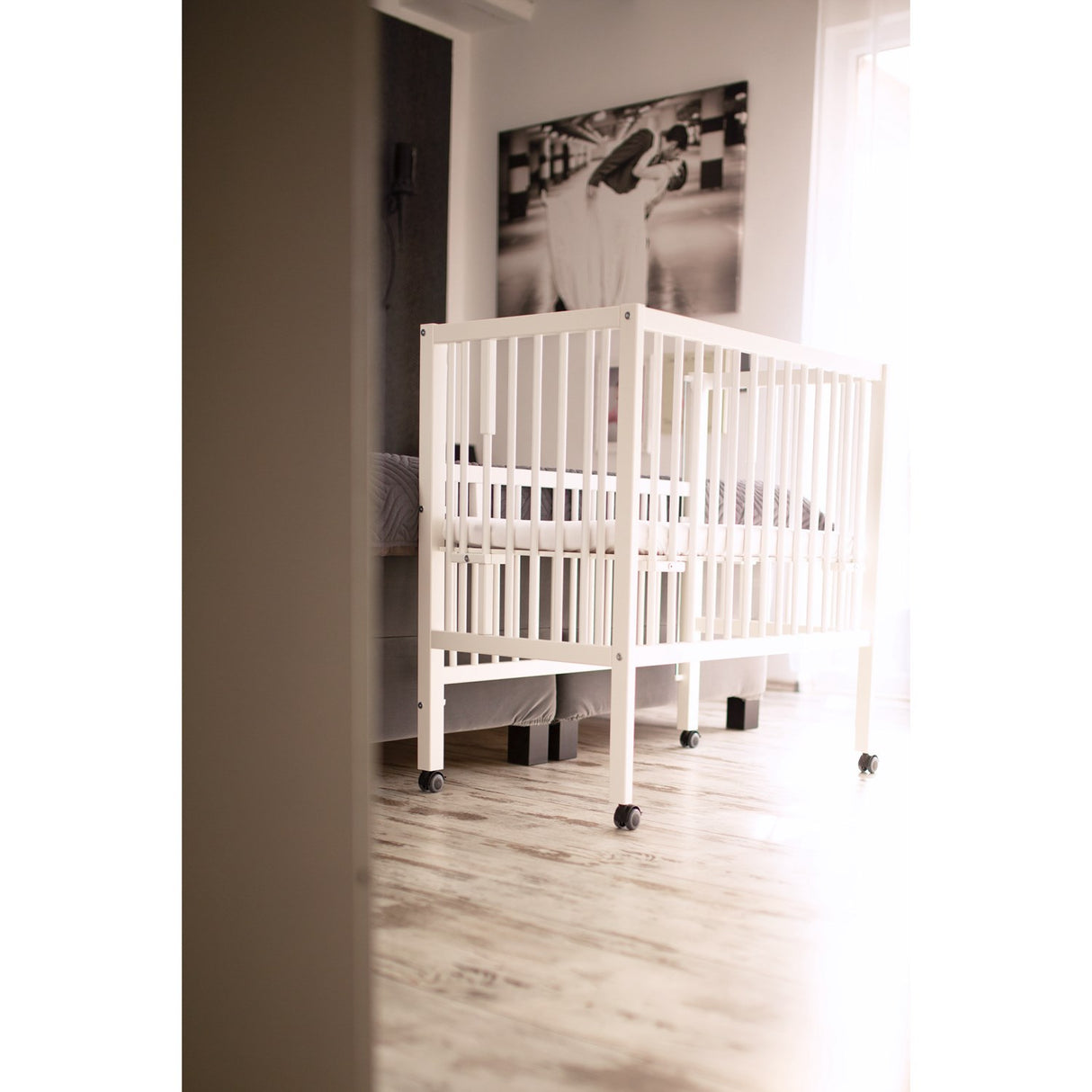 tiSsi® White Laquer Sophie Crib Solid Beech