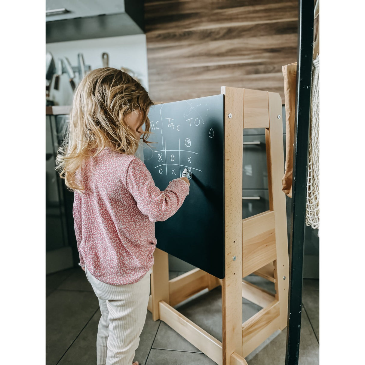 tiSsi® Black Felix Blackboard For Learning Tower Felix