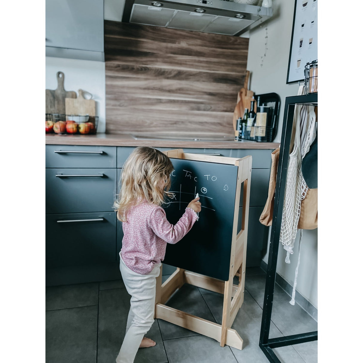 tiSsi® Black Felix Blackboard For Learning Tower Felix