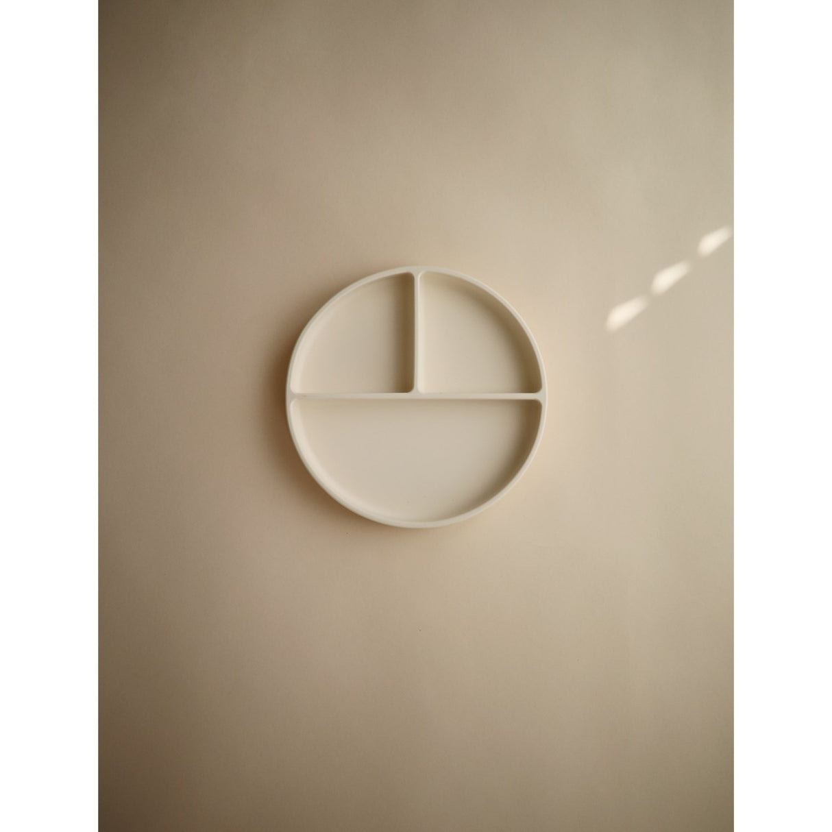 Mushie Shifting Sand Silicone Plate