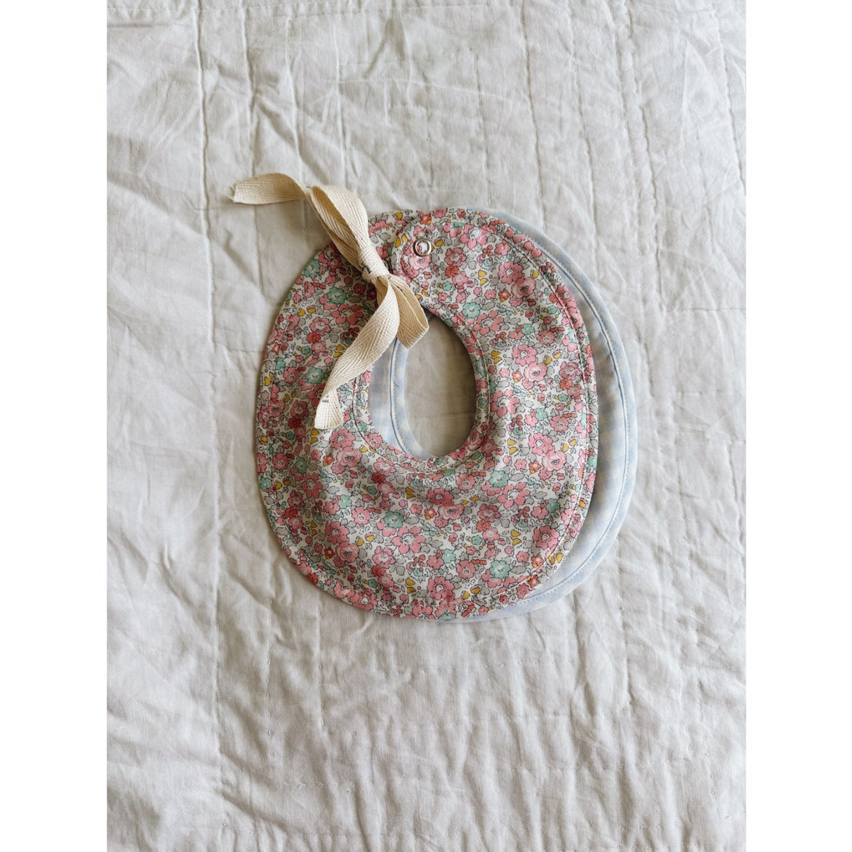 Lalaby Bibi Bib - Pink Betsy