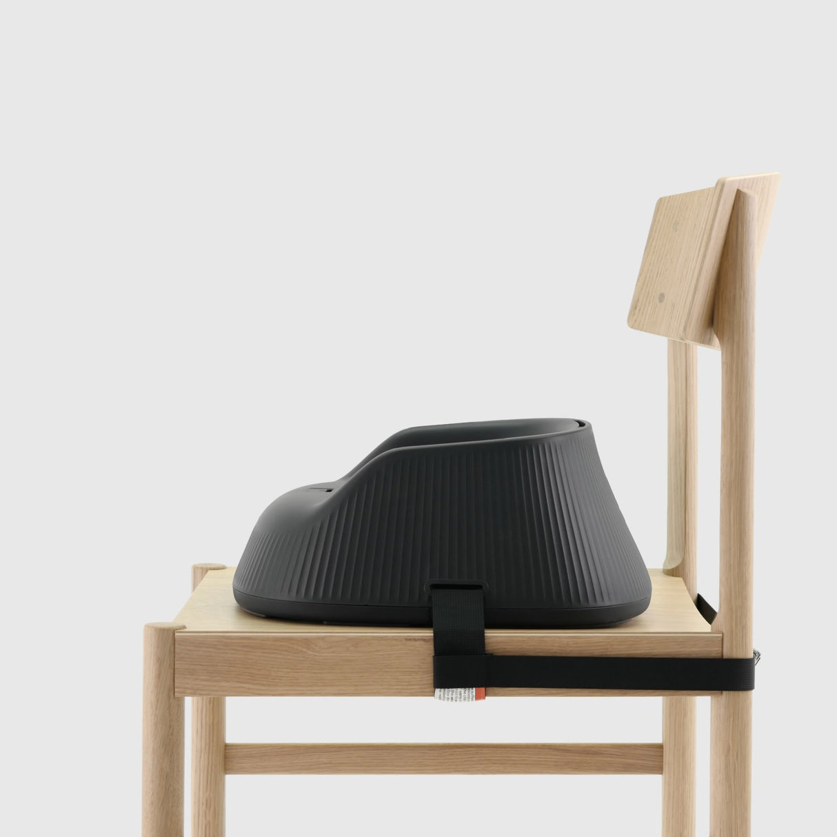 Hannie Charcoal Black The Portable High Chair