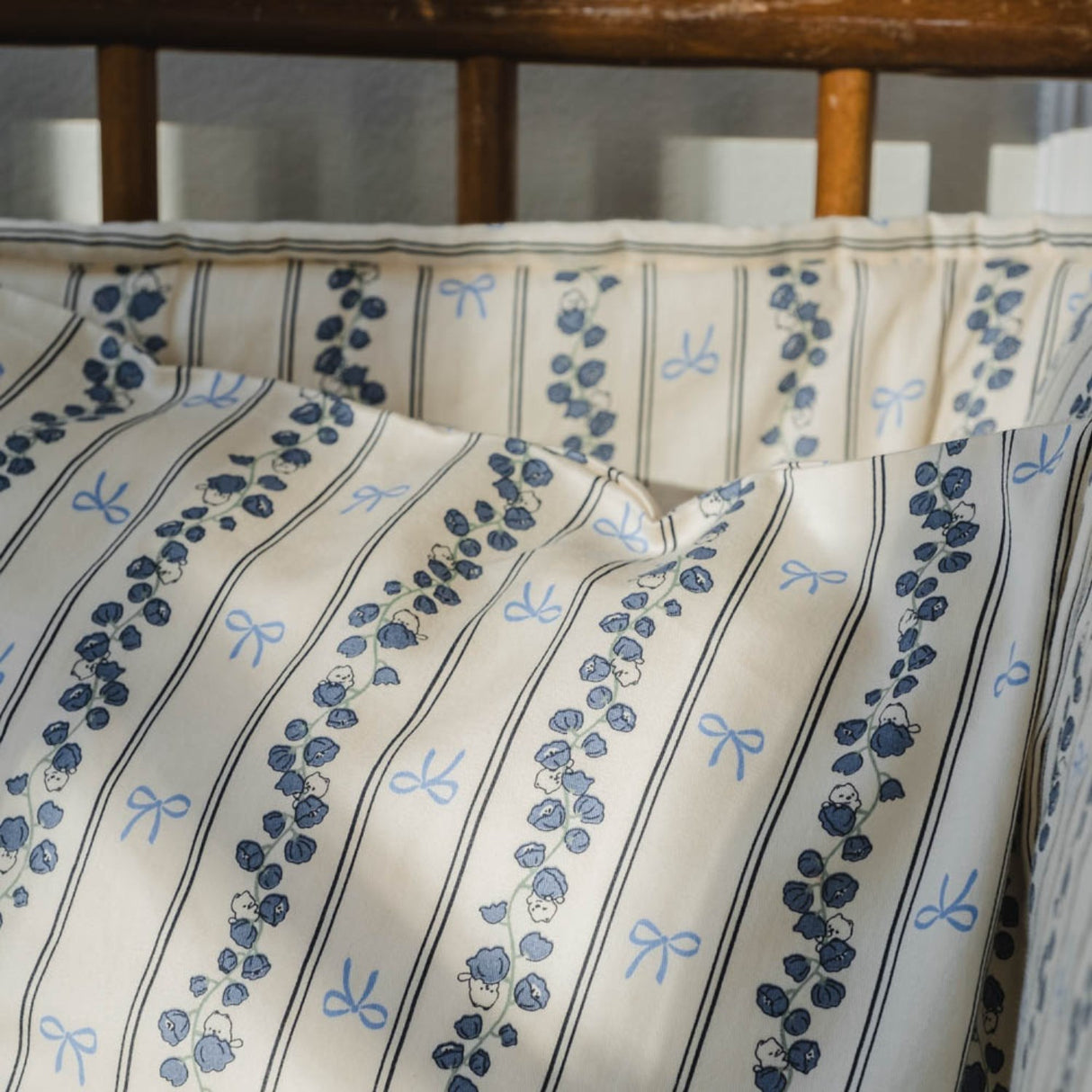 That's Mine Bell Flower Lotus Bed Bumper