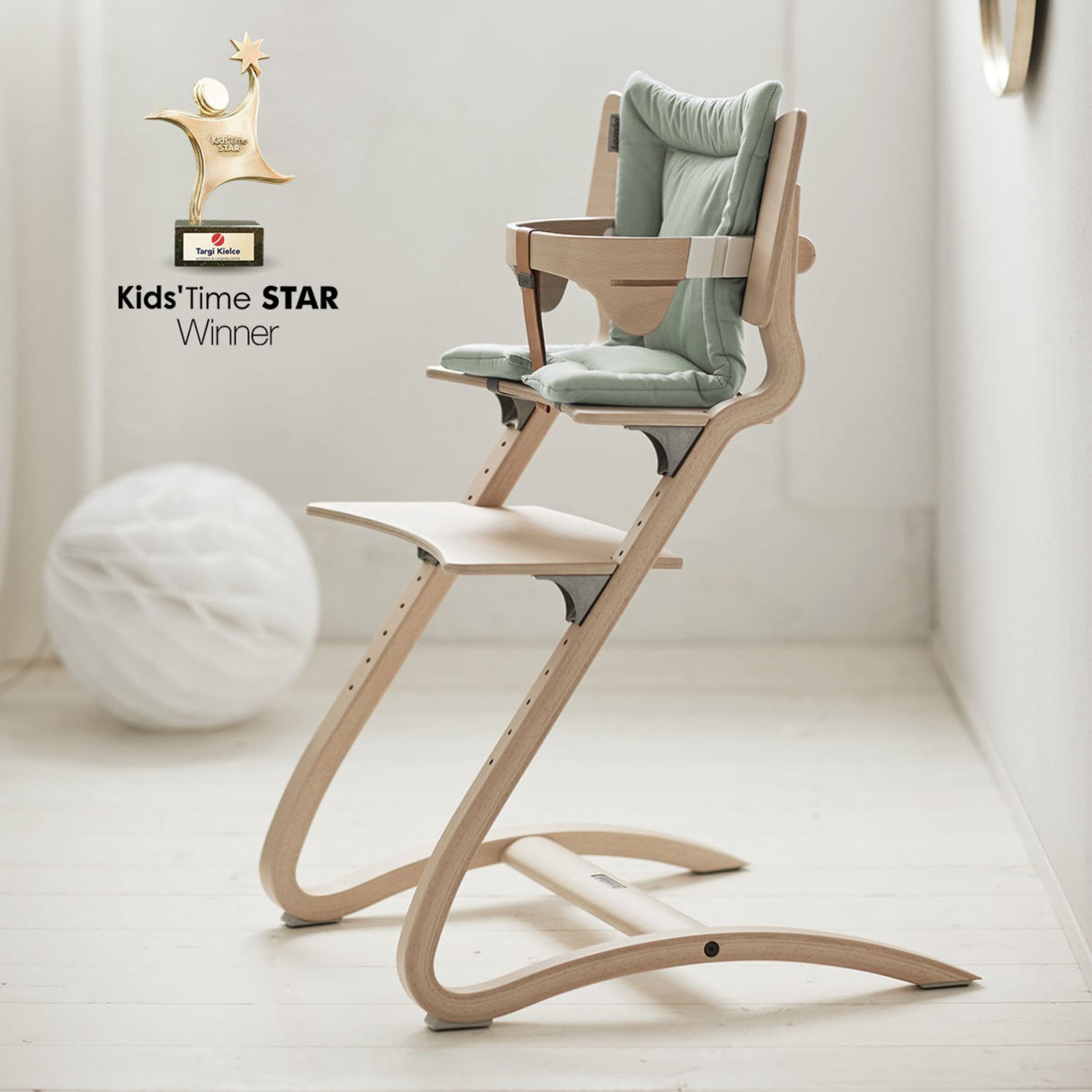 Leander Whitewash Classic™ High Chair Without Safety Bar