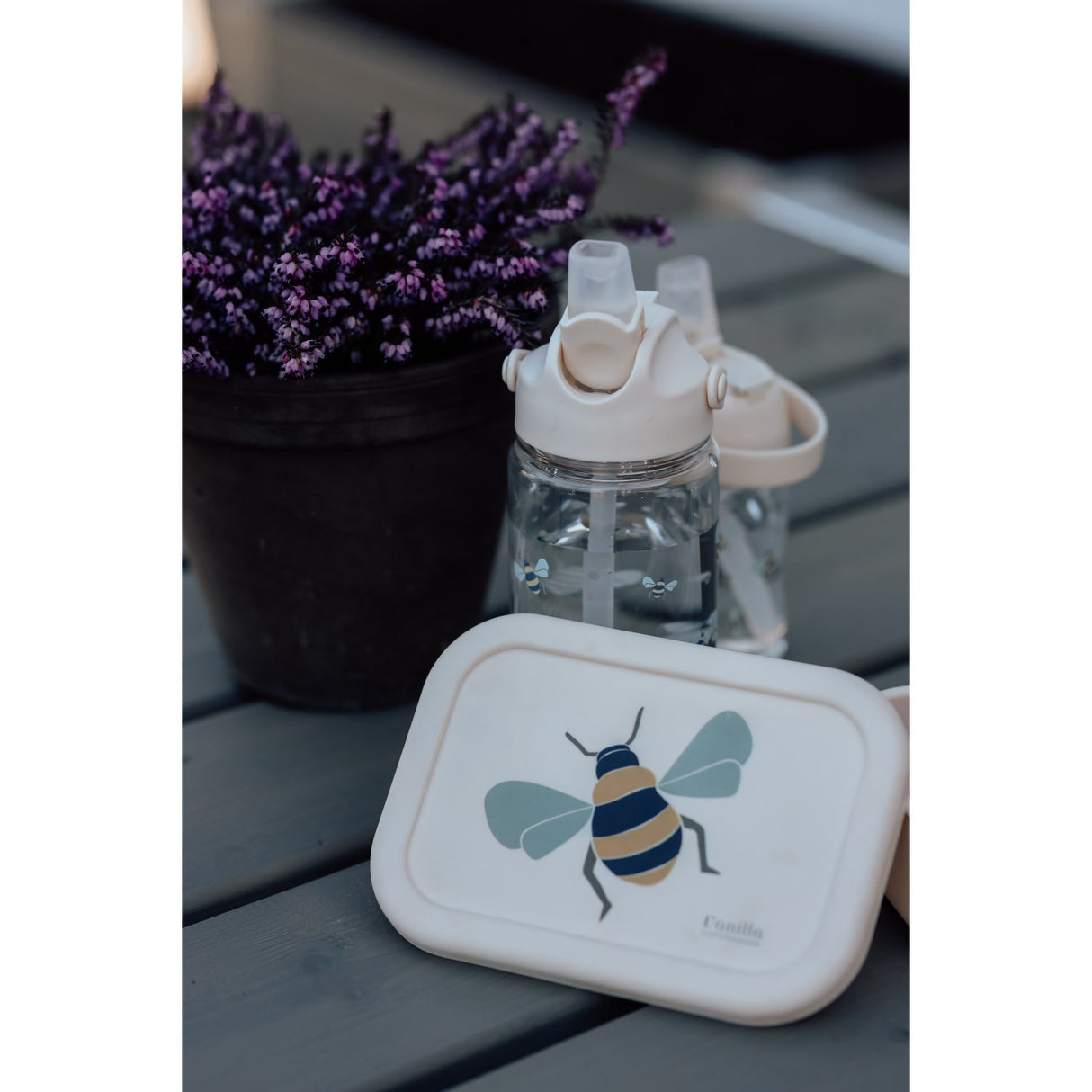 Vanilla COPENHAGEN Honeybee Happy Lunch Box - Silicone