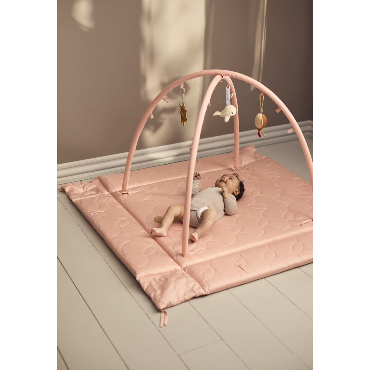 FILIBABBA Misty Rose Activity Nest Soft Quilt