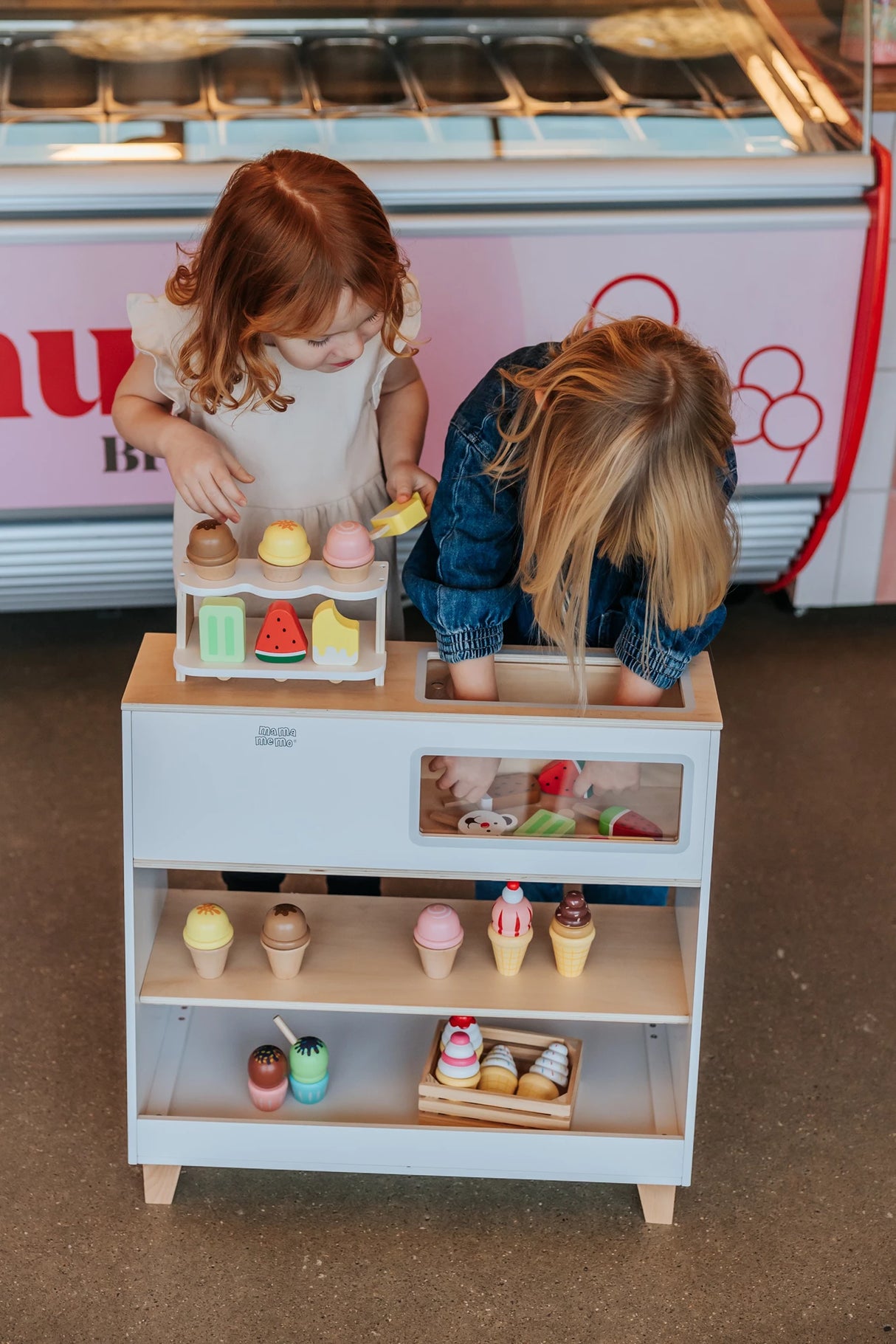 Mamamemo Ice Cream Bar with Fridge