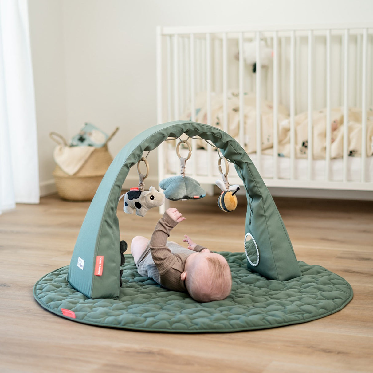 DonebyDeer Green Activity Bow Tiny Farm