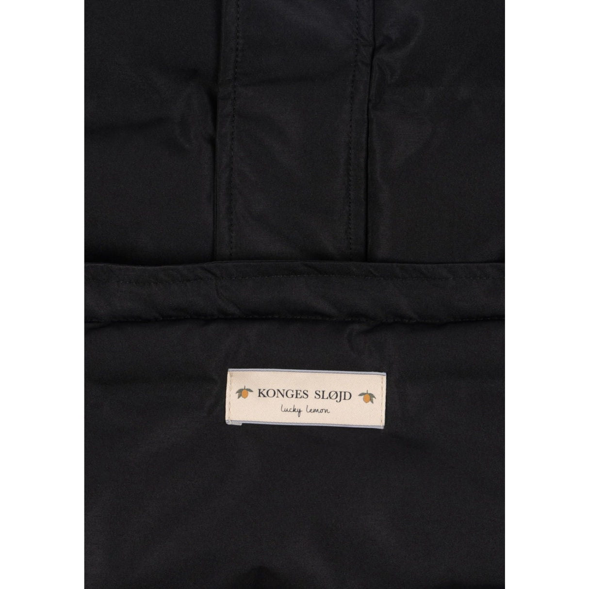 Konges Sløjd Black Nemuri Footmuff