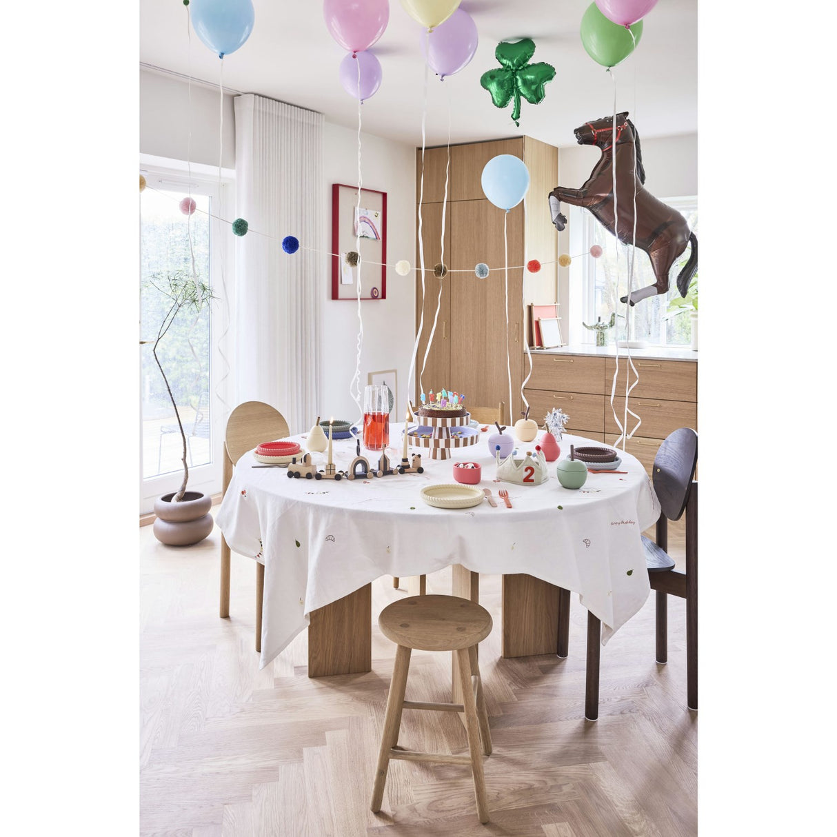 OYOY Offwhite Birthday Tablecloth