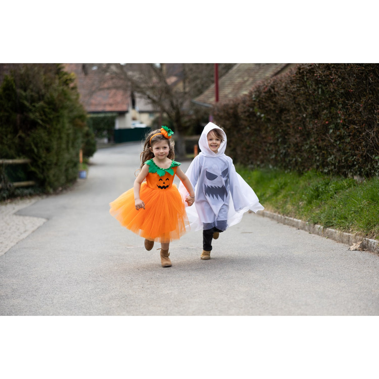 Great Pretenders Spooky Ghost Poncho