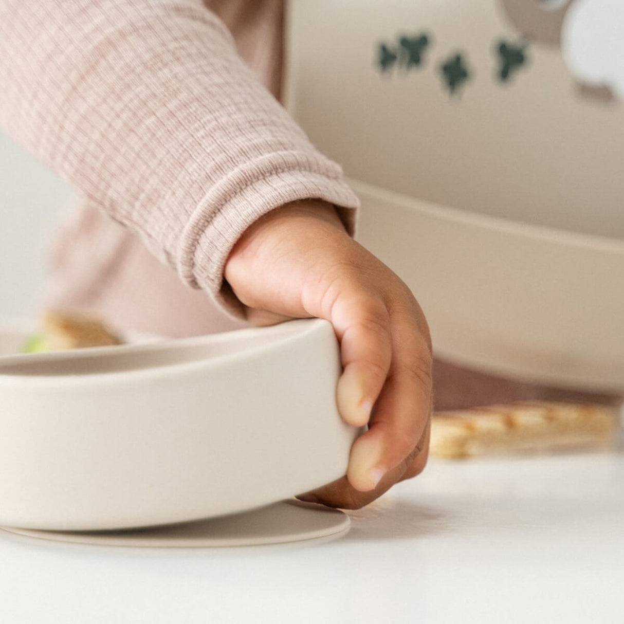 DonebyDeer Tiny Farm Sand Stick&Stay Dinner Set