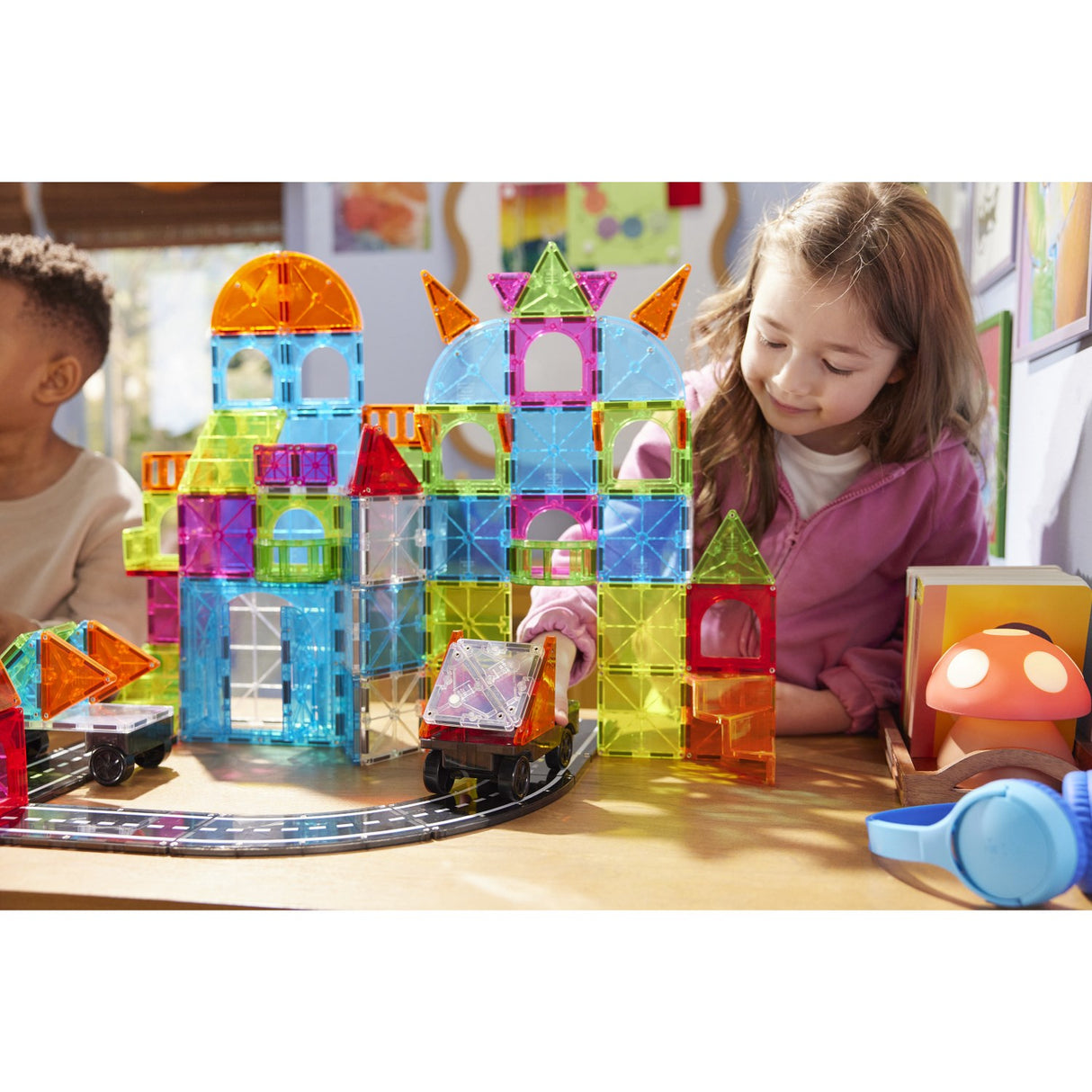 Magna-Tiles® City Center 110 Pcs