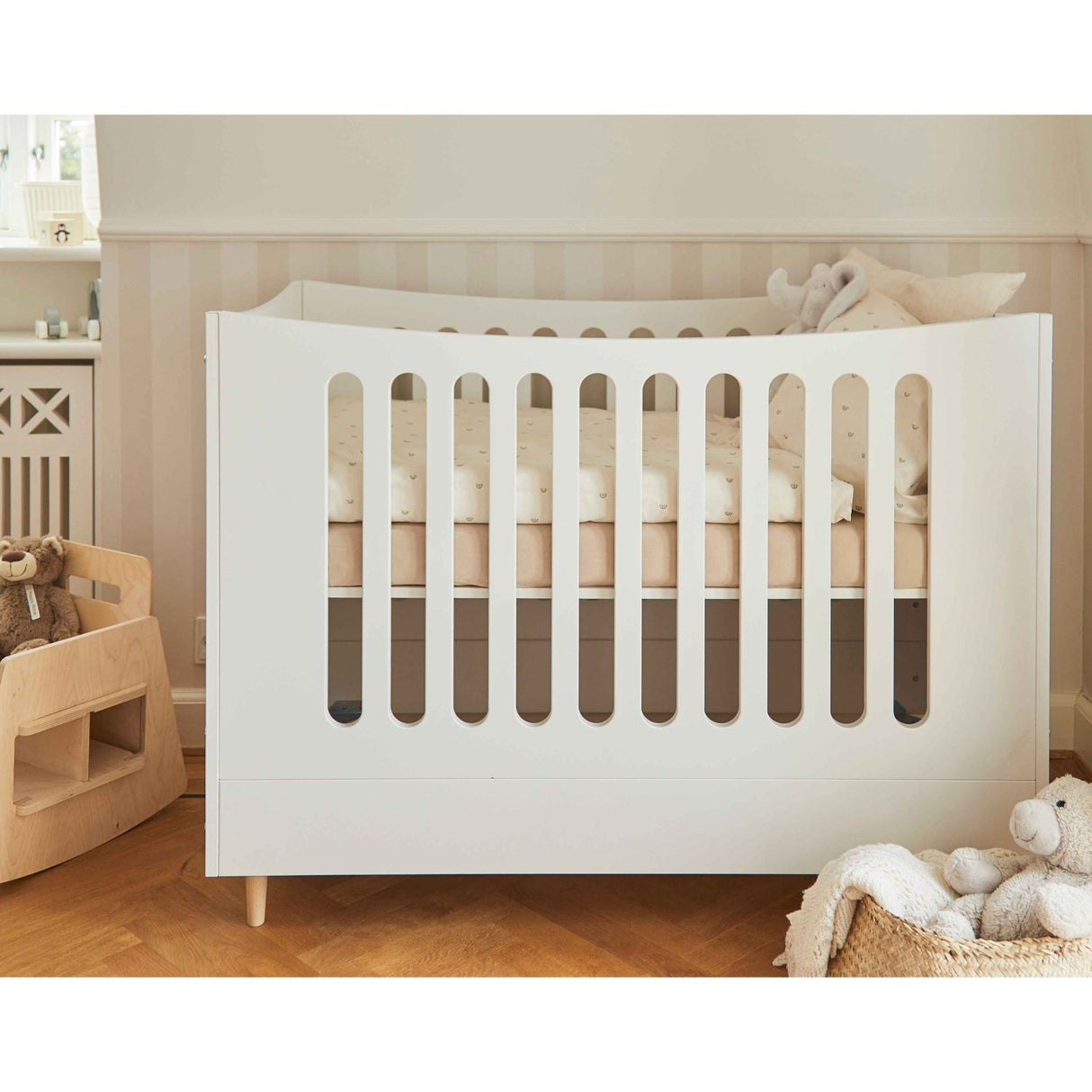 Manis-h Snow White Baby Bed