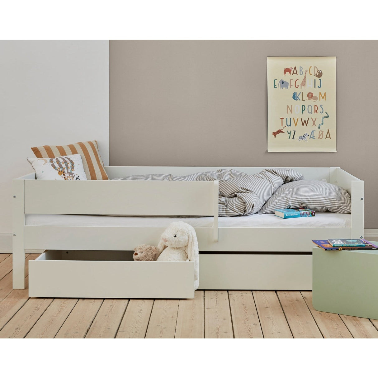 Manis-h White Huxie Junior Bed With Sengehest - 160Cm