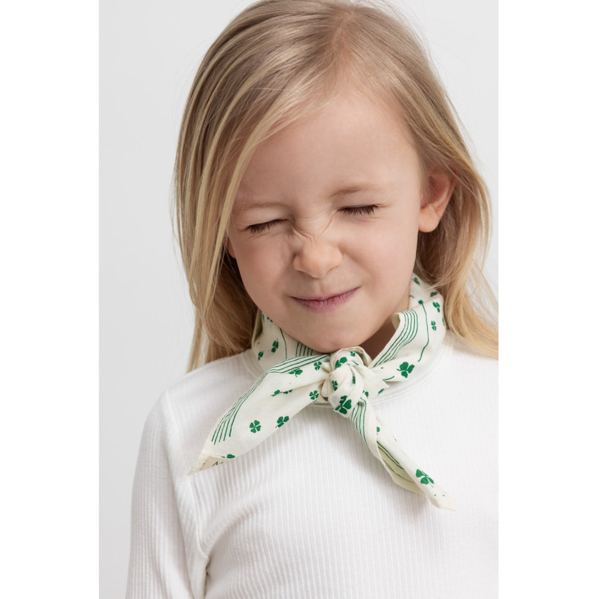 MarMar Light Cotton Clover Field Avi Scarf