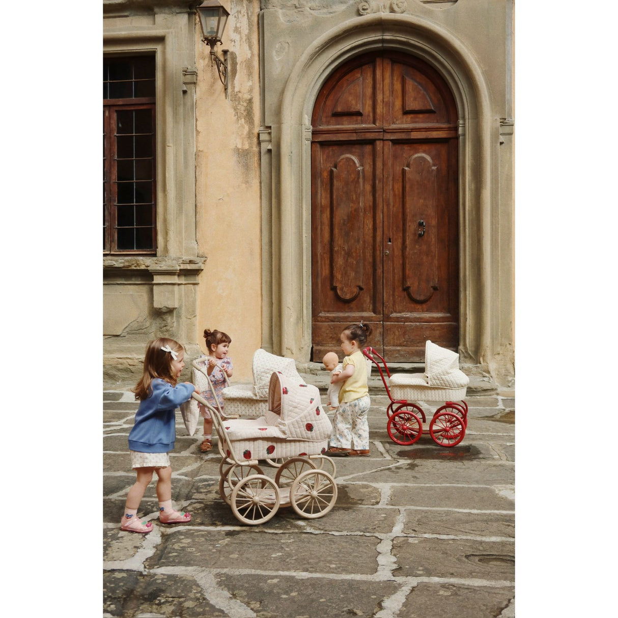 Konges Sløjd Strawberry Minnie Tulle Doll Pram