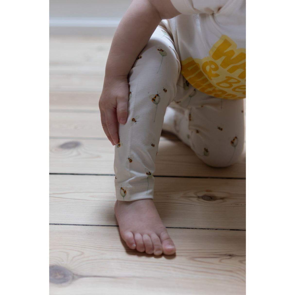 Petit Piao Eggnog Ppjubii Bee Os T-shirt