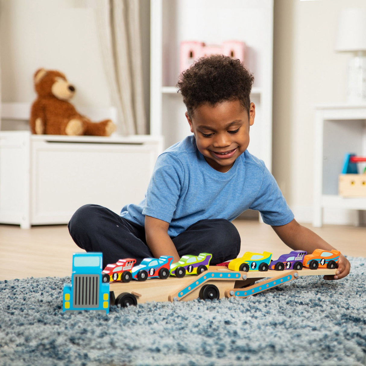 Melissa & Doug Multifarvet Biltransporter "Mega Racerbiler" Set