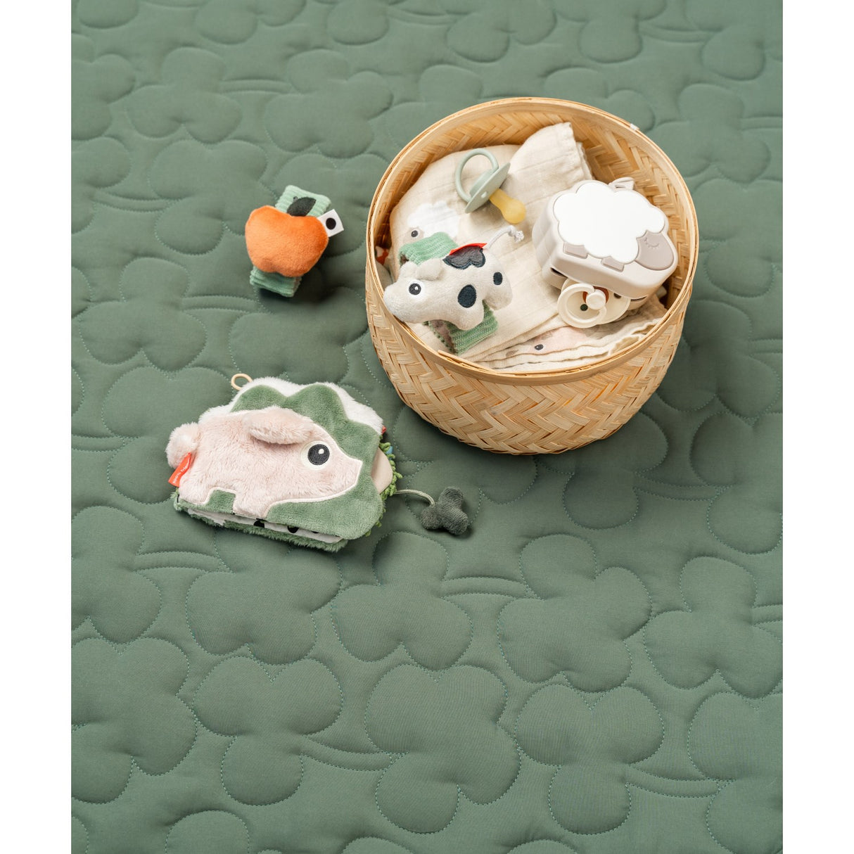 DonebyDeer Sand Sheepy Silicone Sutteholder