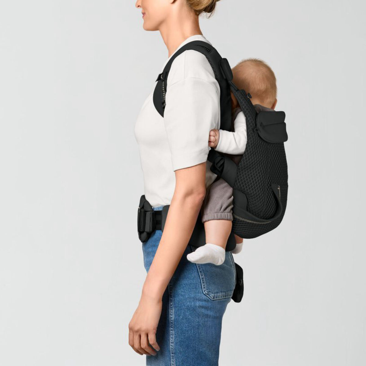 Cybex Magic Black Laya Carrier