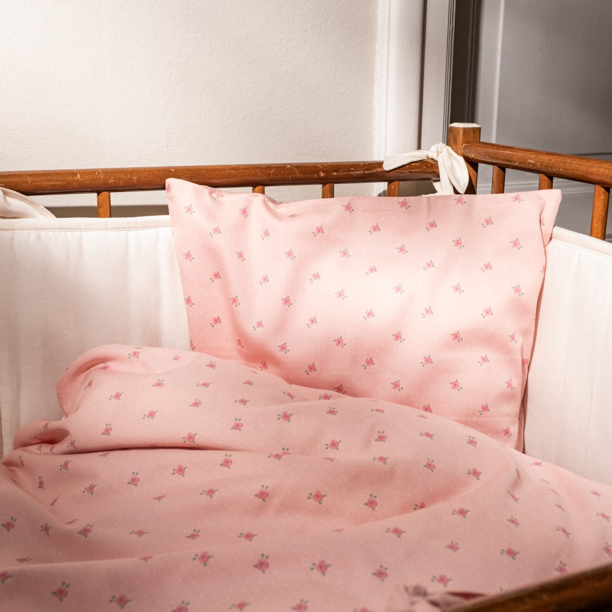 That's Mine Tiny Roses Levi Bedding