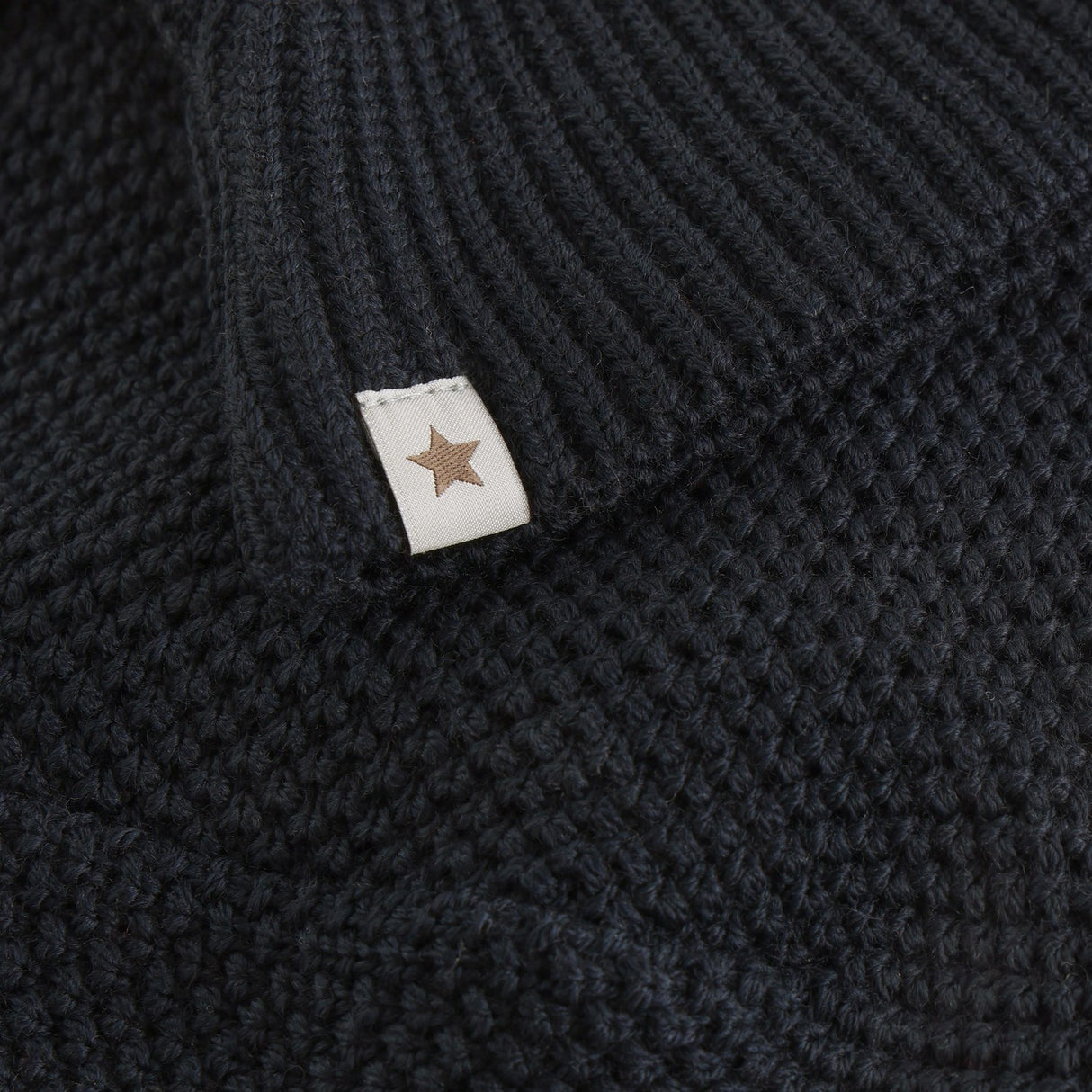 Huttelihut Dark Navy Balaclava Wool Knit Windstop