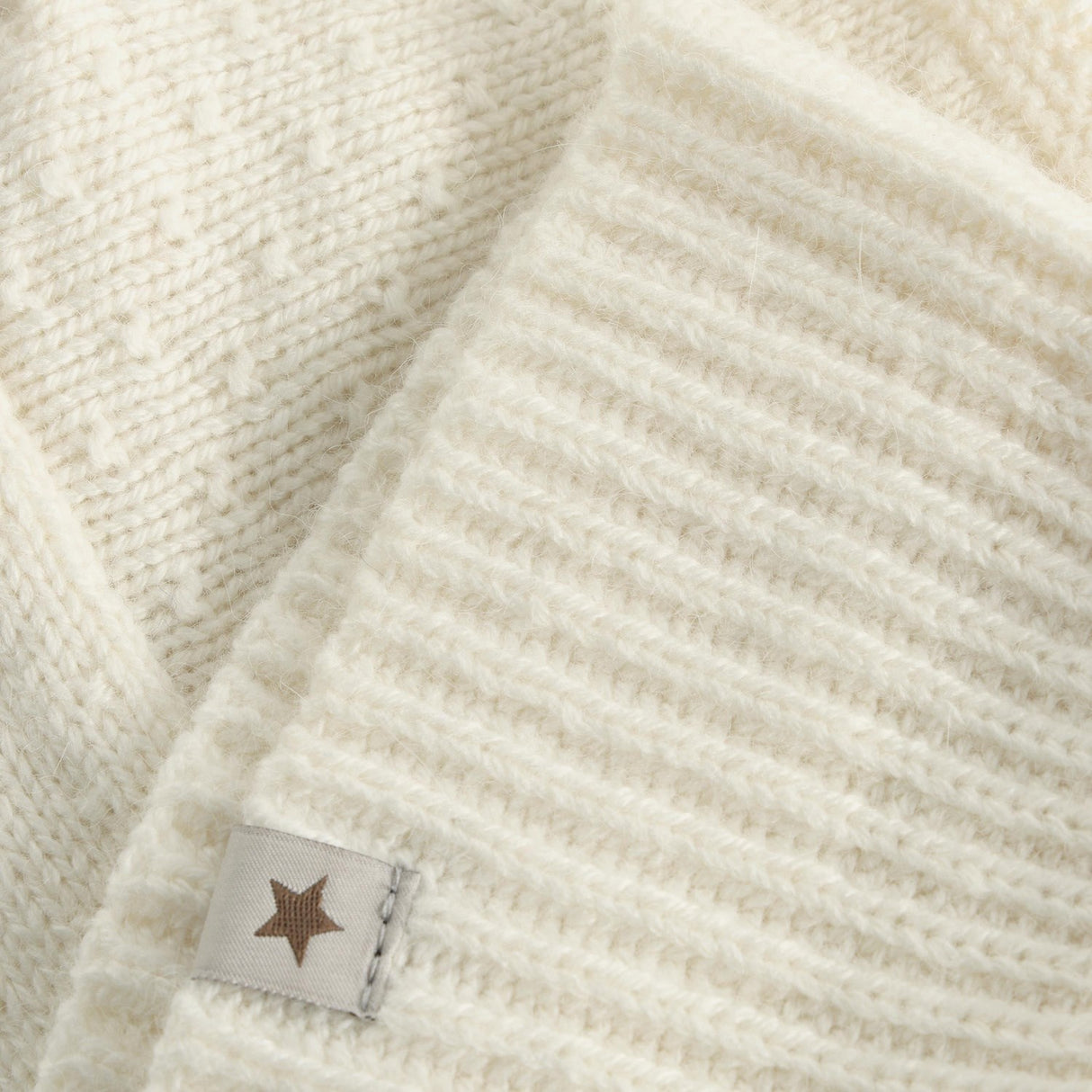 Huttelihut Off-White Balaclava Ears Wool Knit