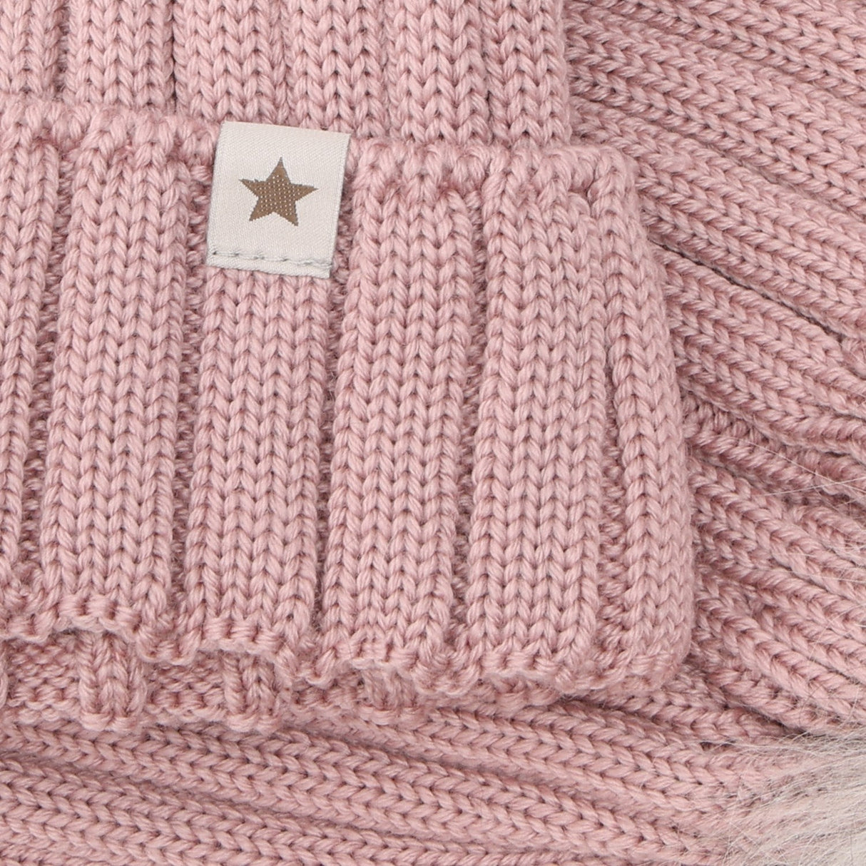 Huttelihut Woodrose Hat Knit Alpaca Pompom