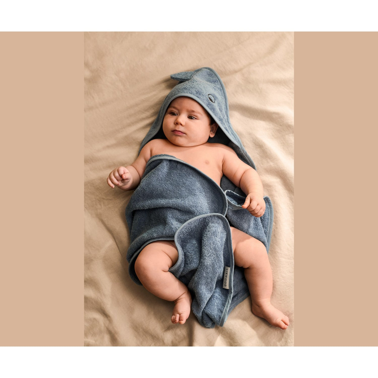 LIEWOOD Beach Blue Albert Dino Hooded Towel