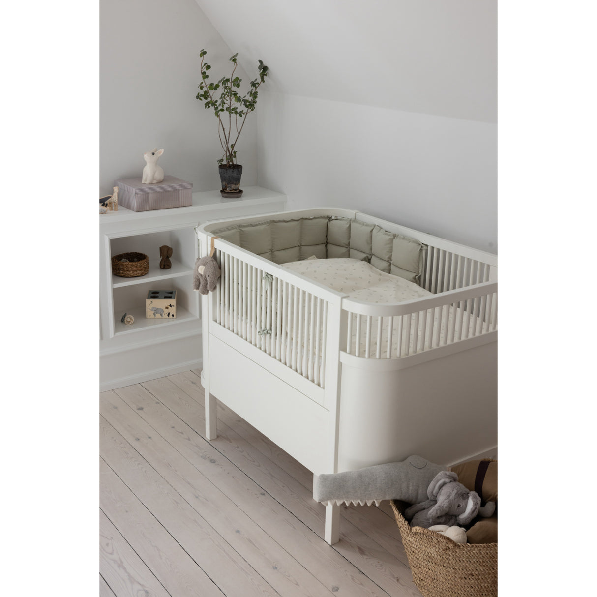 Sebra Mist Green Baby Bumper Kapok Half-Length