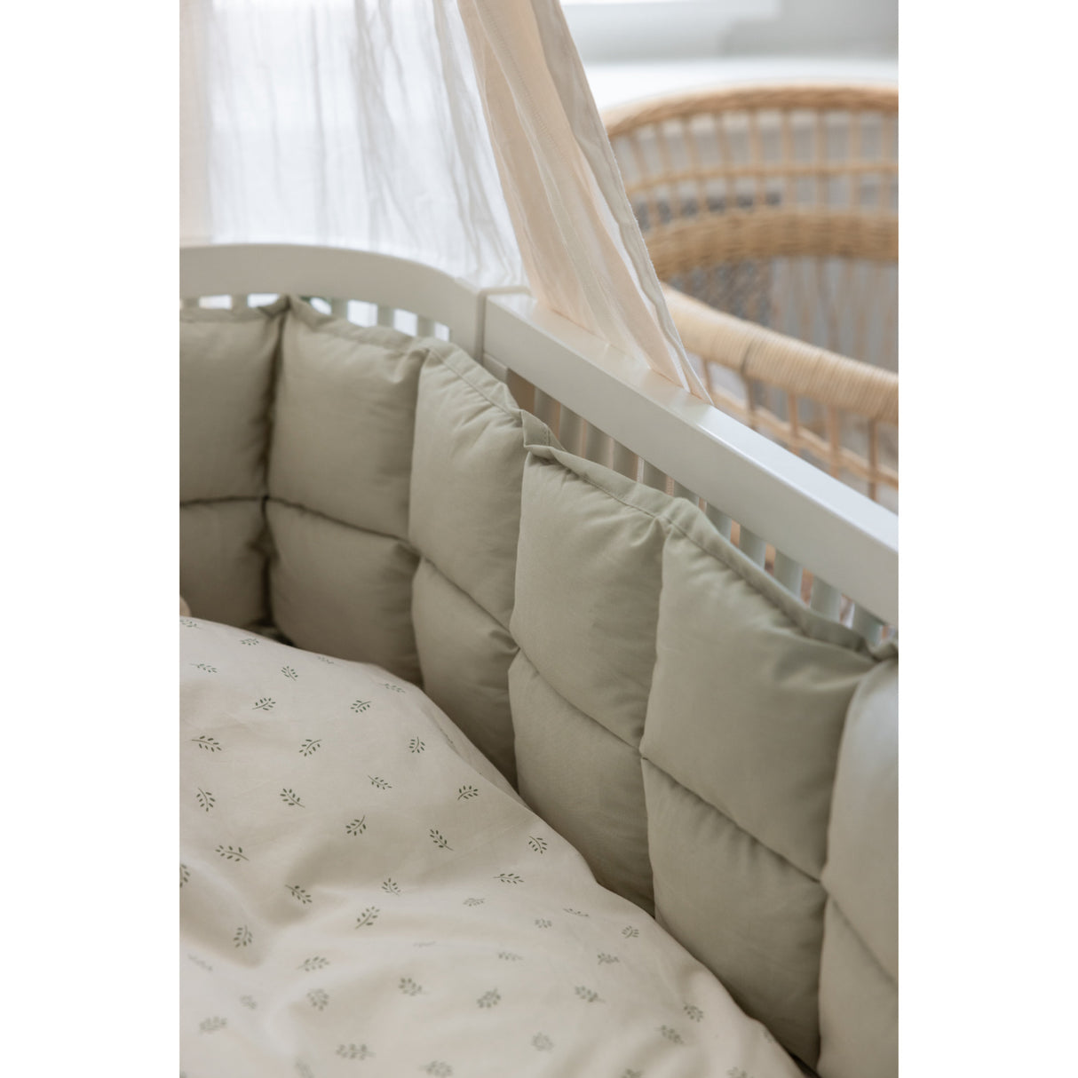 Sebra Mist Green Baby Bumper Kapok