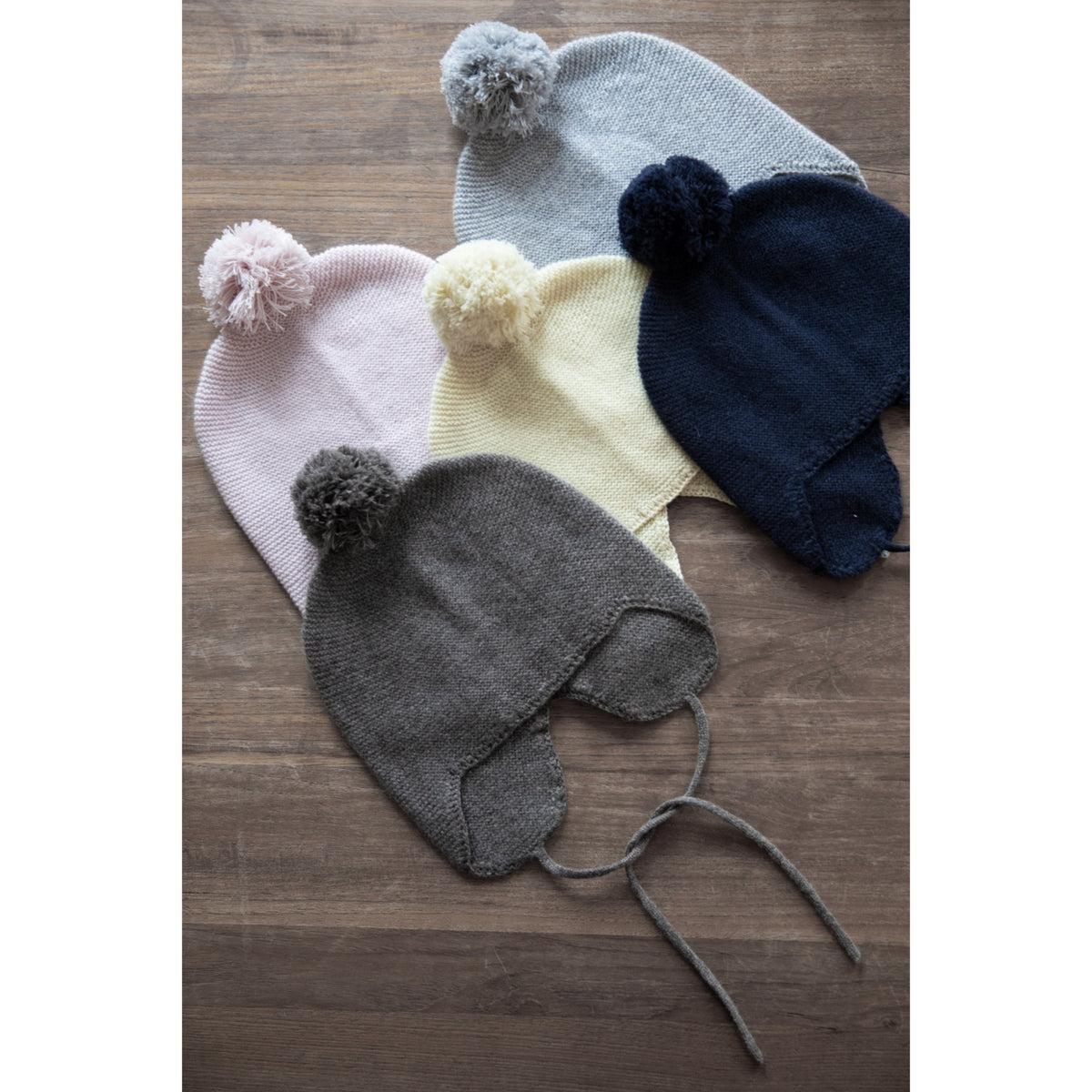 HOLMM Powder Pom Pom