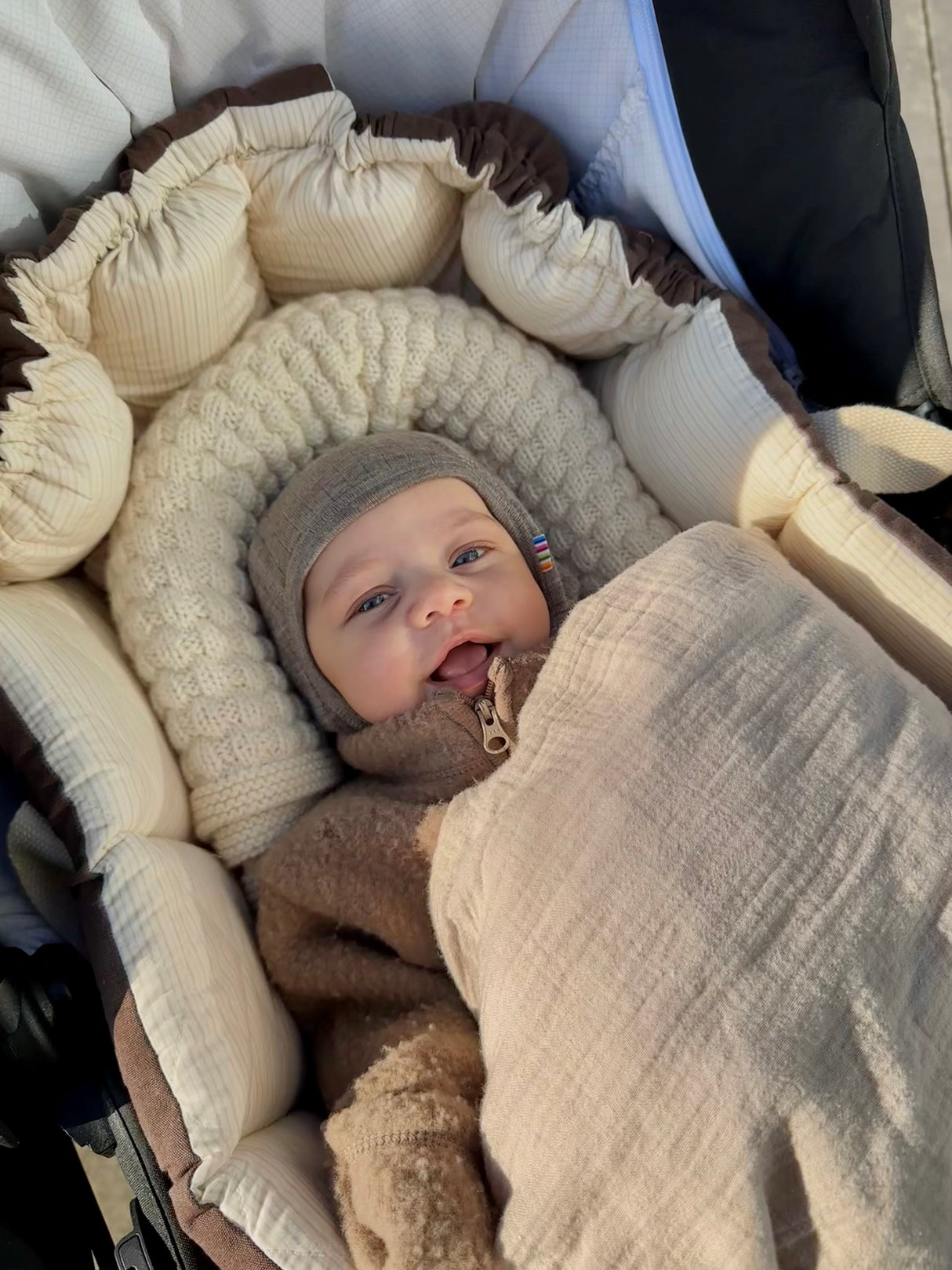 COPENHAGEN COLORS Brown With Cream Solid Stripe Organic Multifunctional Babylift Vol. 2