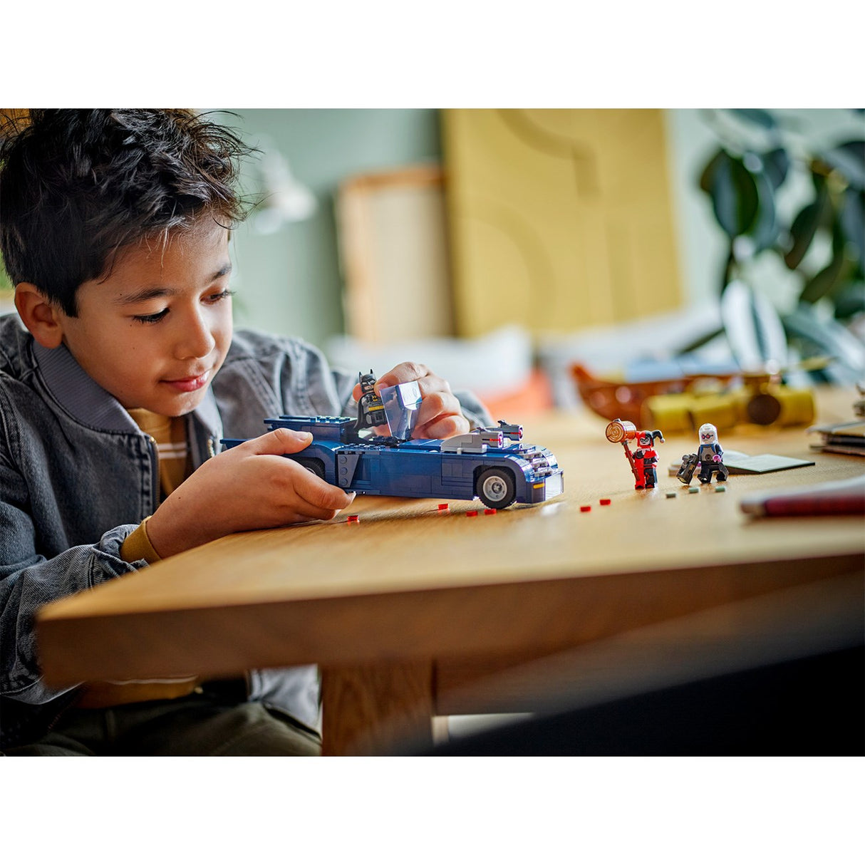 LEGO® Marvel Batman™ And Batmobile™ mod Harley Quinn™ And Mr. Freeze™