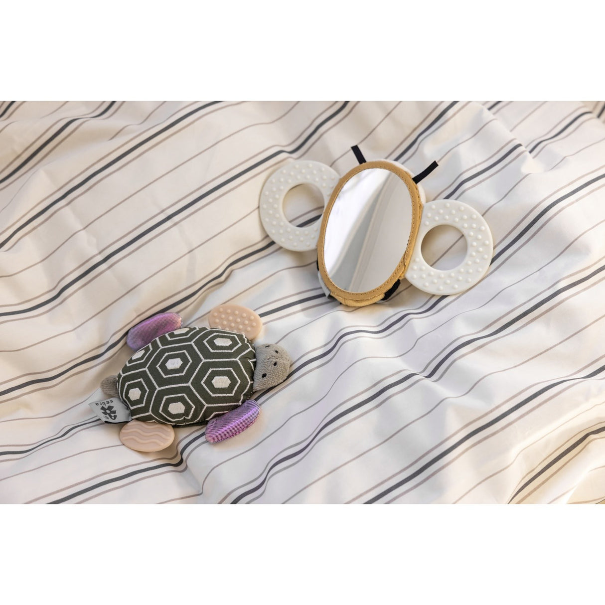 Sebra Billy The Bee Activity Rattle With Mirror