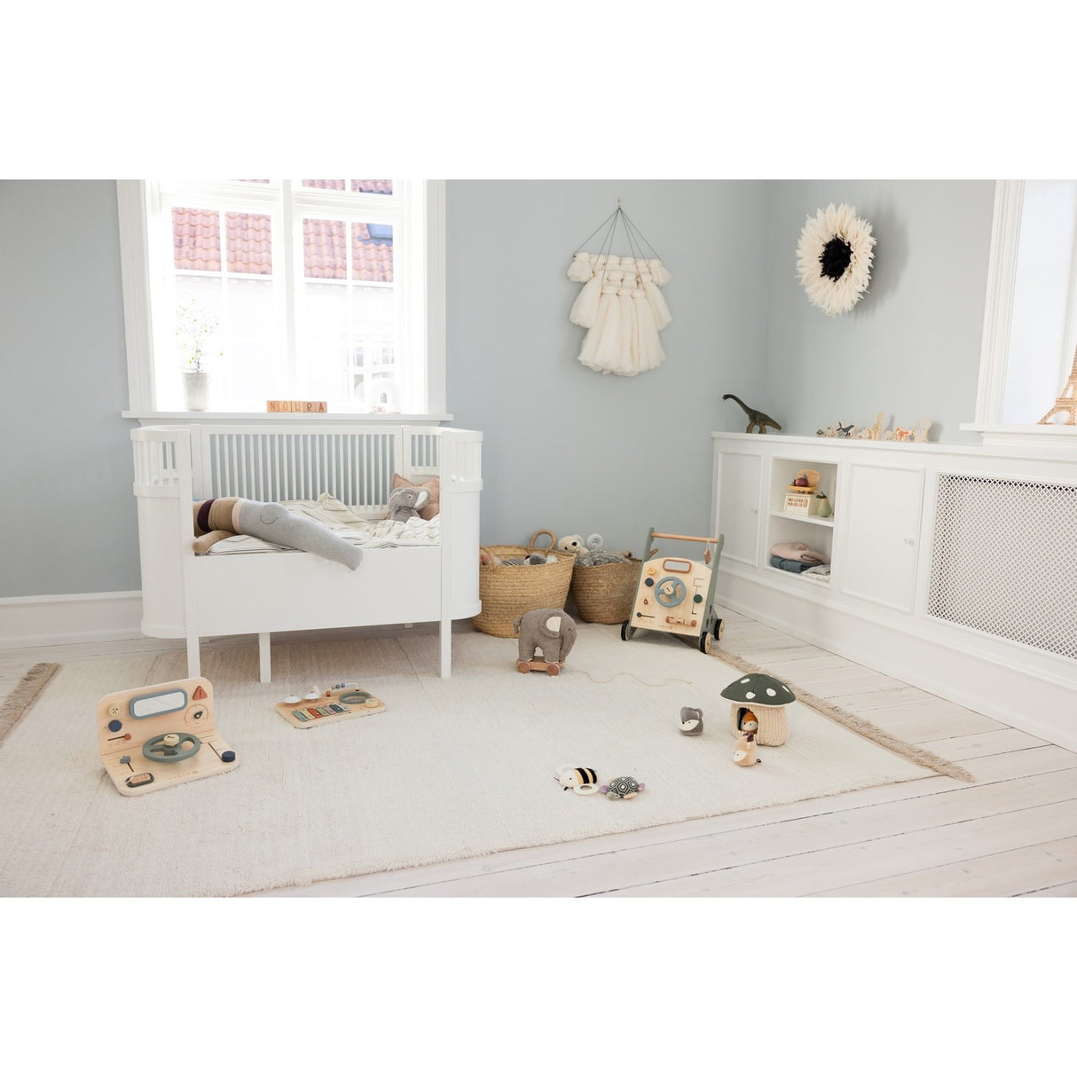 Sebra Billy The Bee Activity Rattle With Mirror