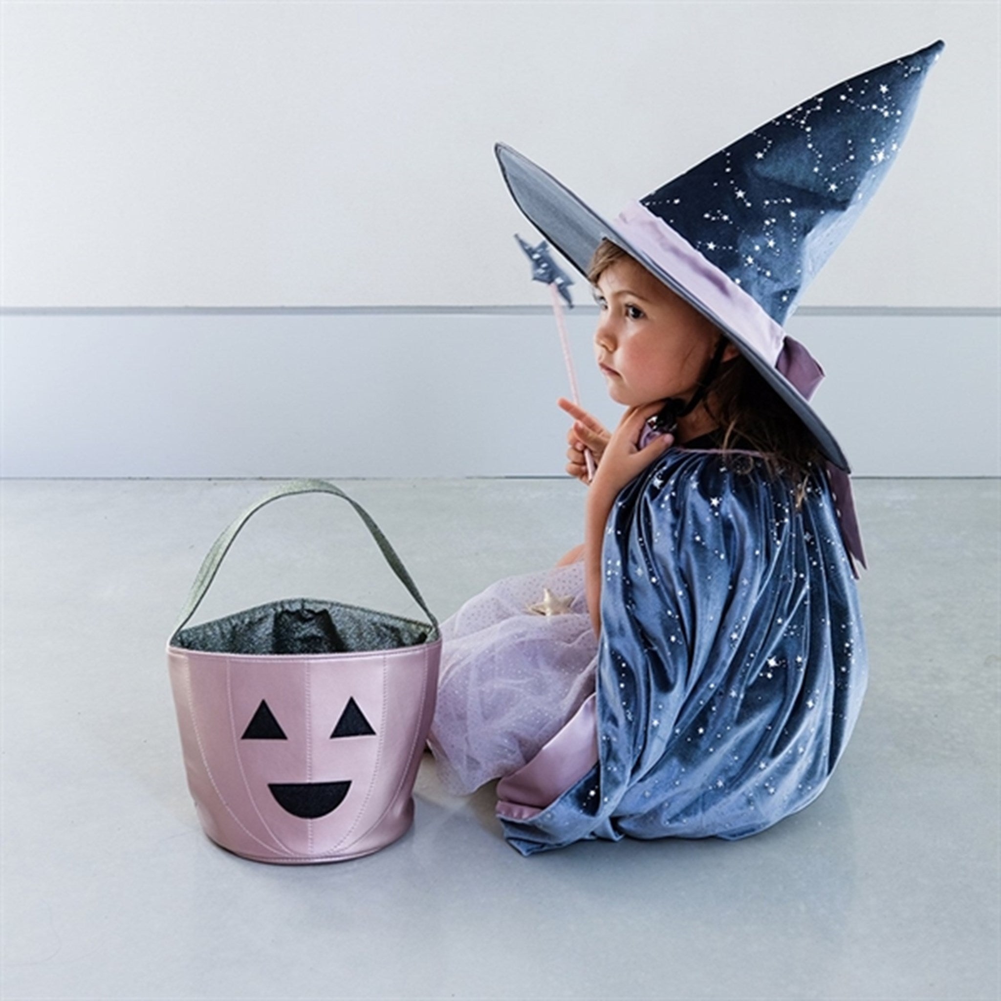 Mimi & Lula Witch Hat Beatrix Witch Halloween Grey 3