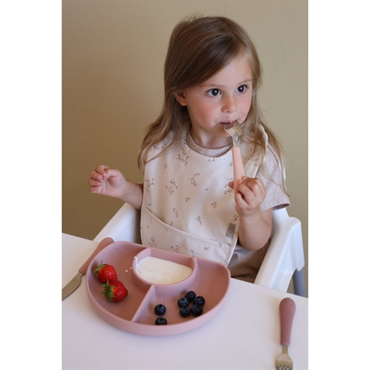 Cam Cam Copenhagen Flower Divided Plate Dusty Rose