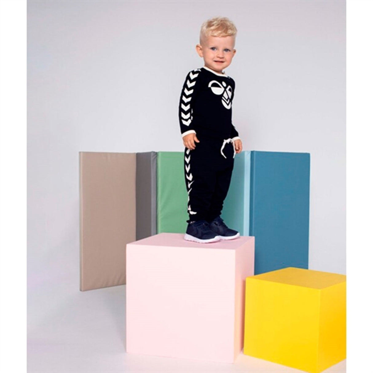 Hummel Black Flipper Body L/S