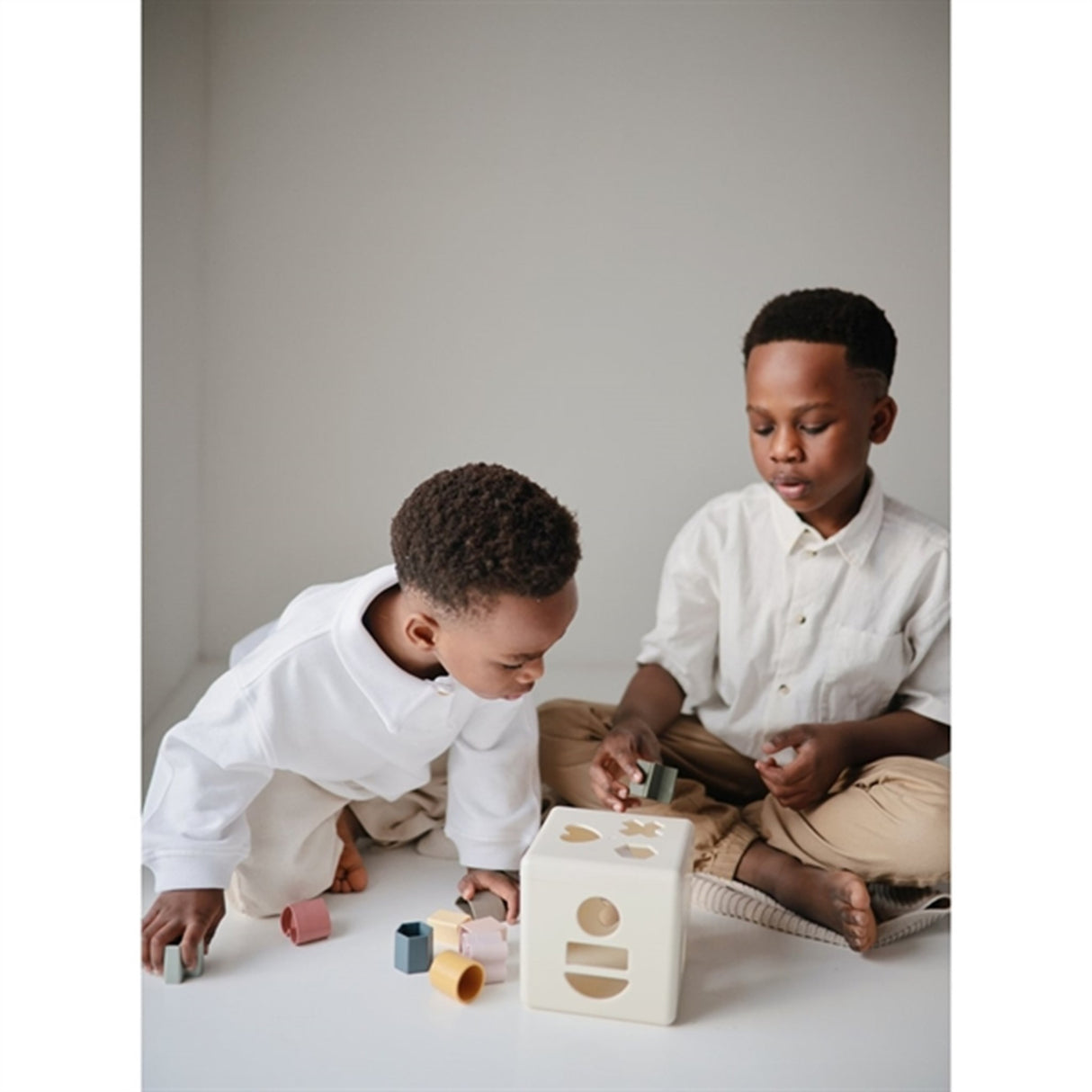 Mushie Shape Sorting Box