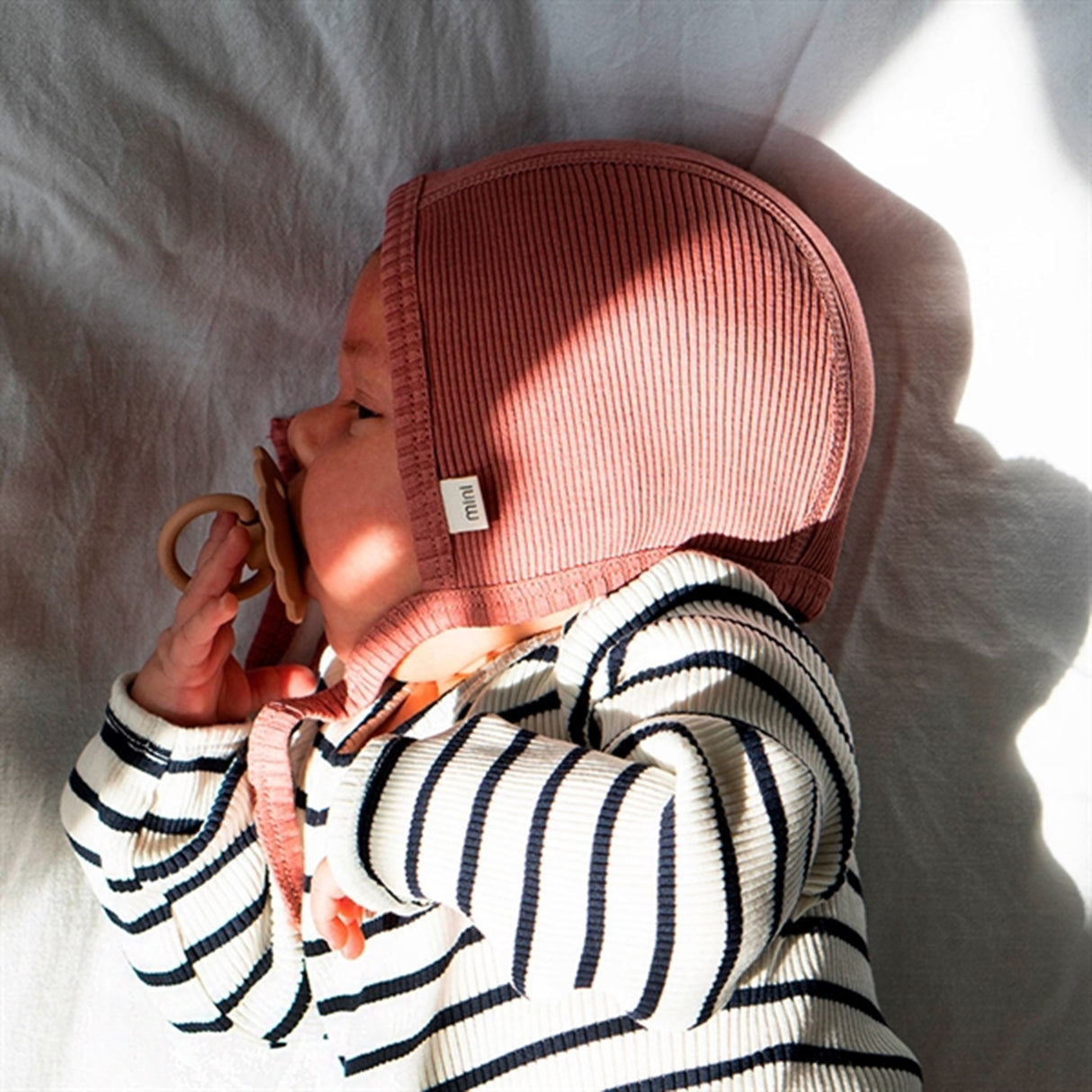 Minimalisma Bloom Helmet Antique Red 3