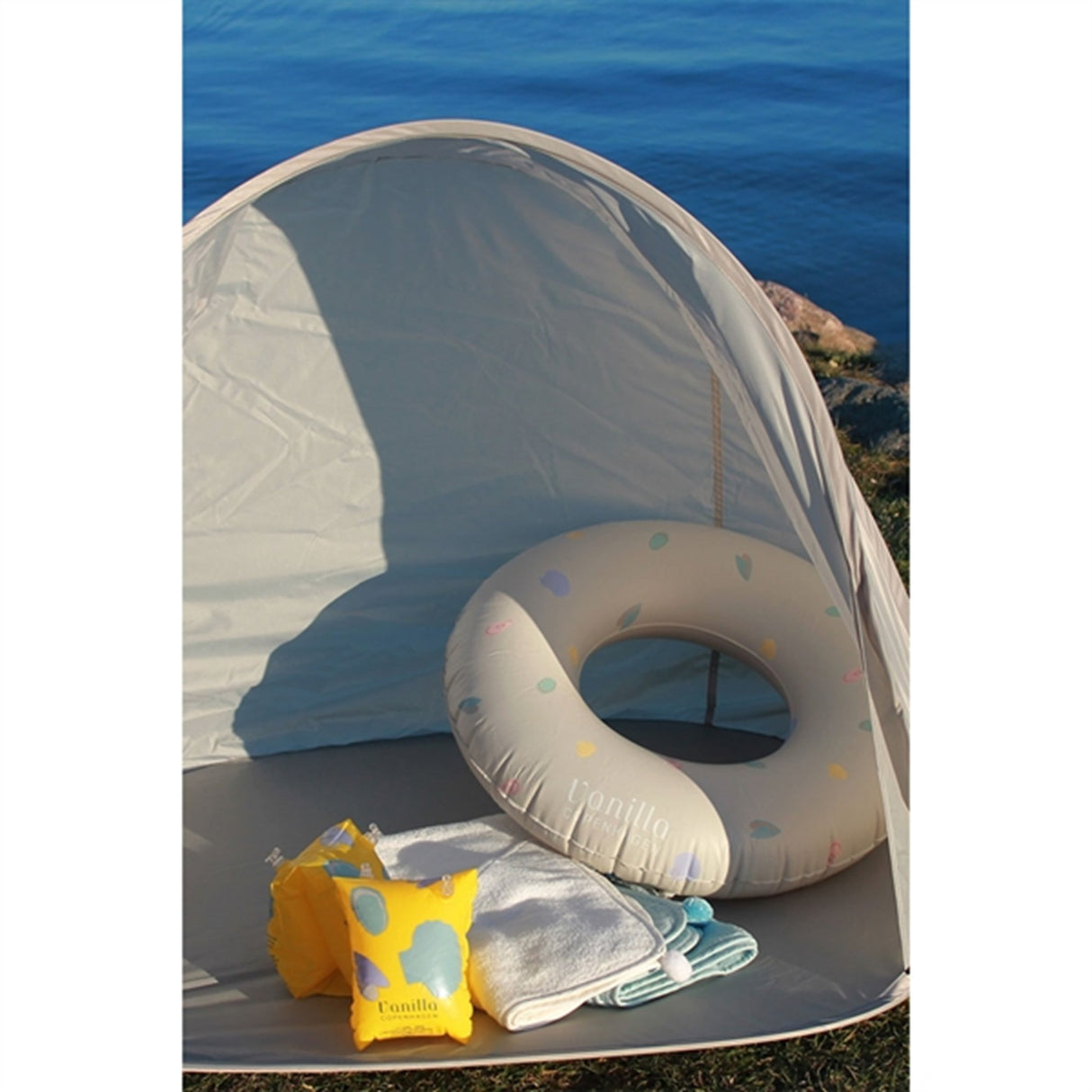 Vanilla COPENHAGEN Pop-up Tent UV50+ Oyster Grey