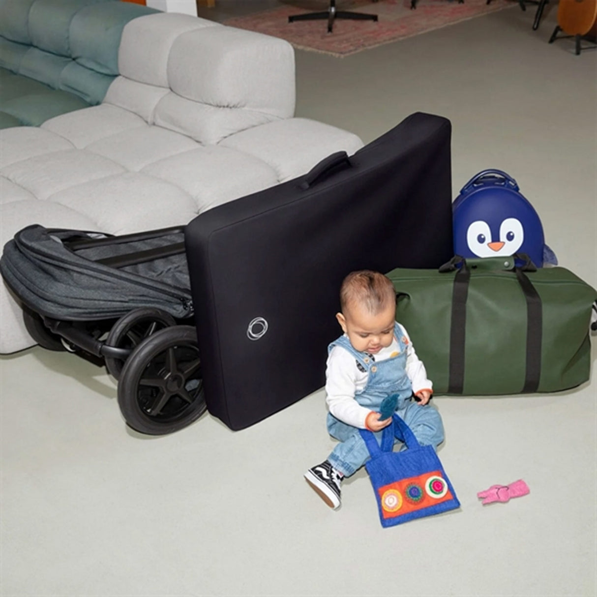 Bugaboo Stardust Travel Cot Black