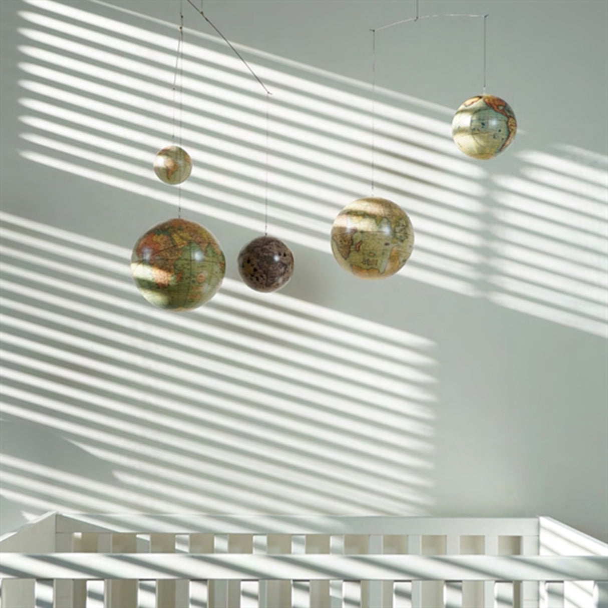 Authentic Models Mobile Globe