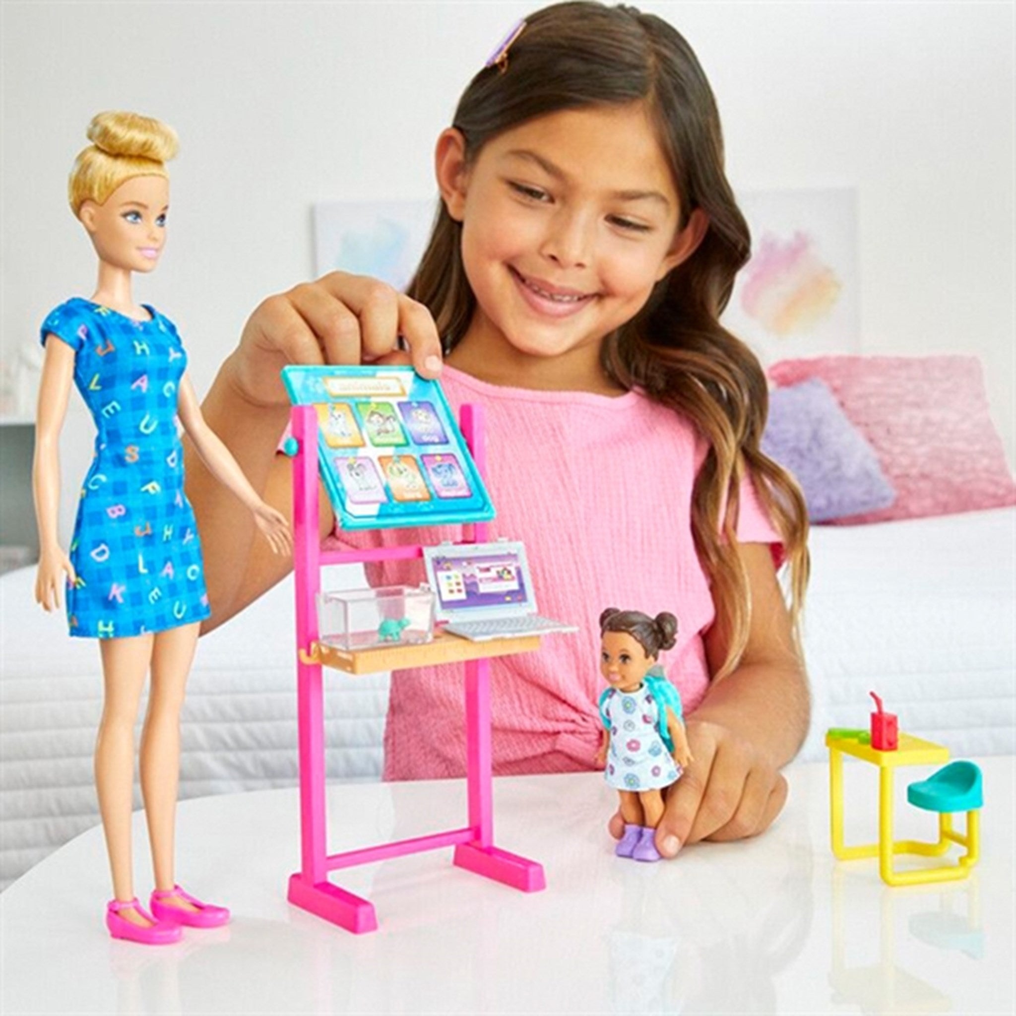 Barbie® Career Kindergarten Teacher 2