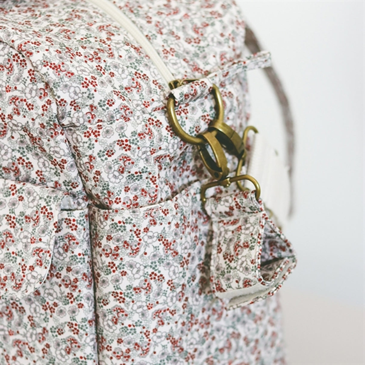 That's Mine Nursing Bag Benne Bouquet Rouge