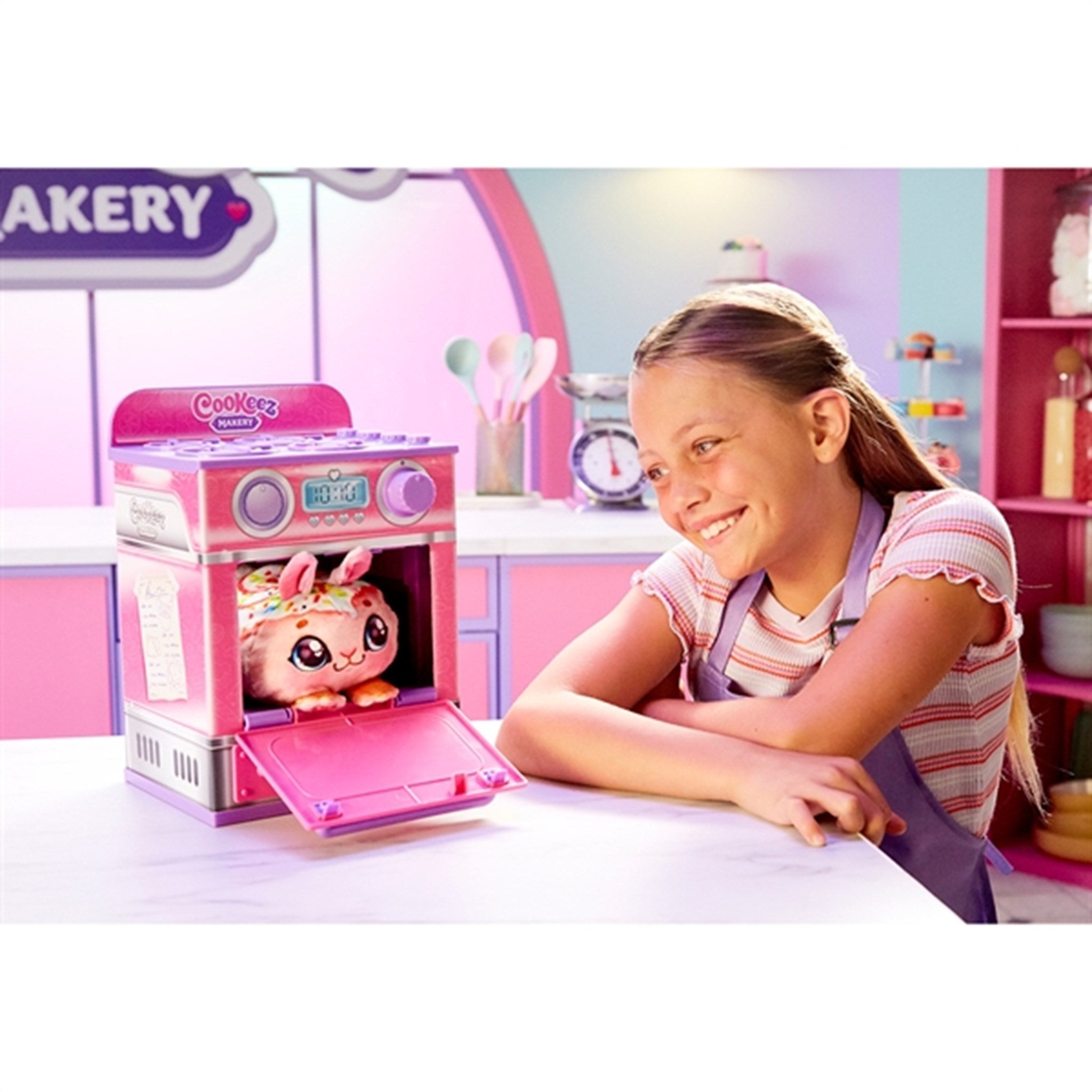 Cookeez Makery Oven Playset Cinnamon 3