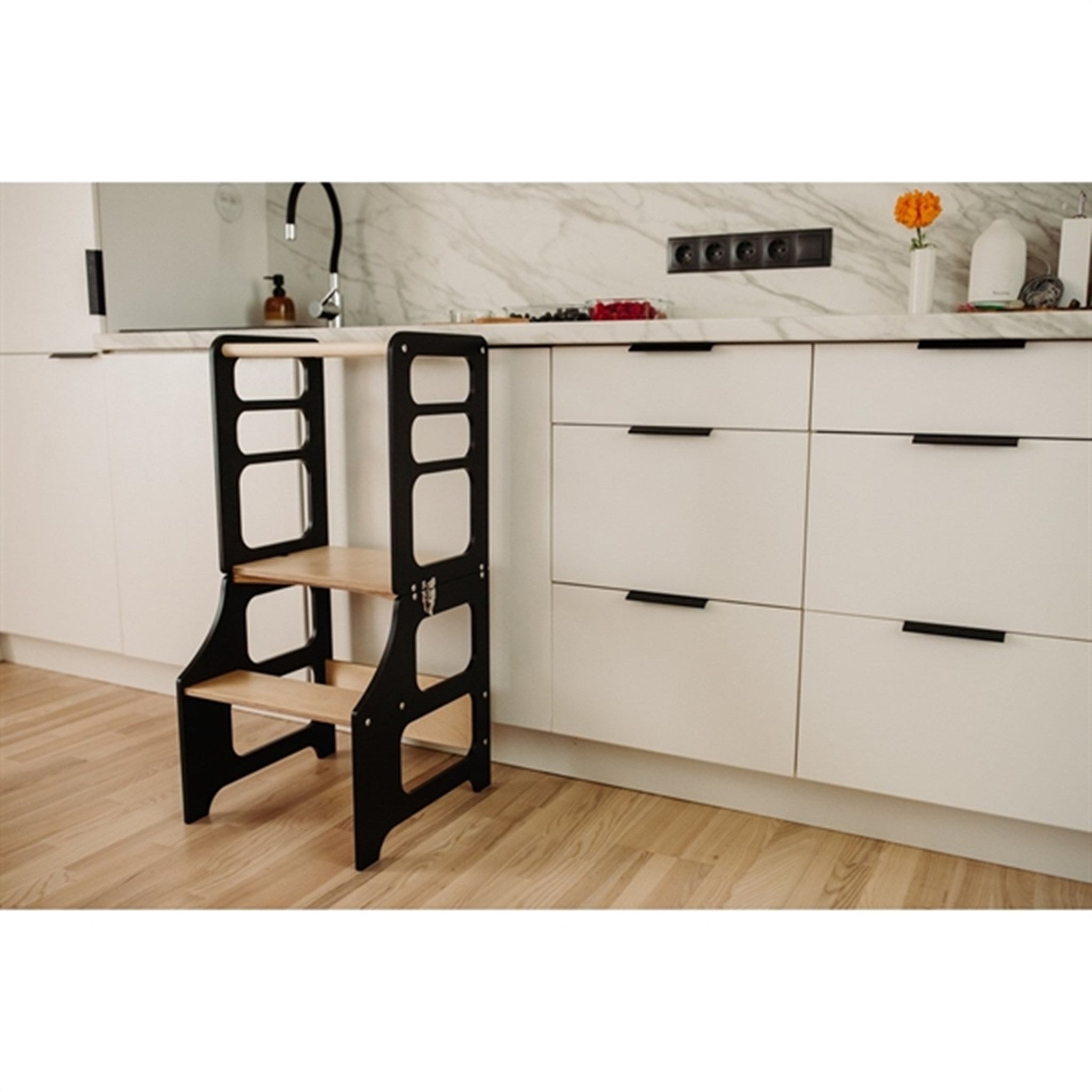 Duck Woodworks Foldable Kitchen Tower Black