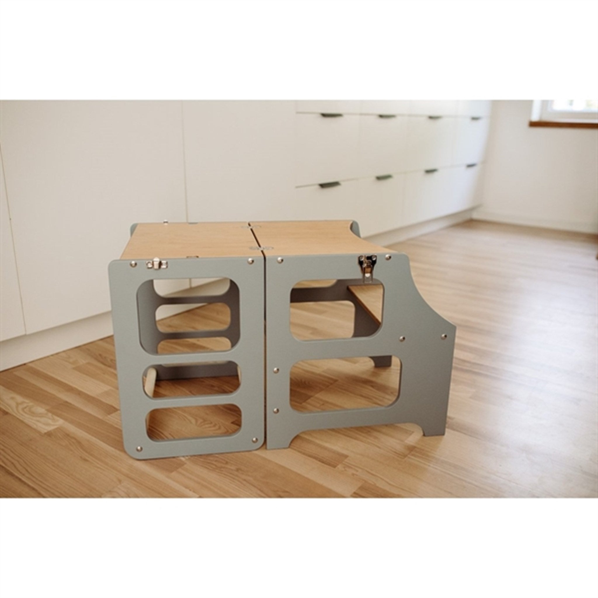 Duck Woodworks Foldable Kitchen Tower Grey 9